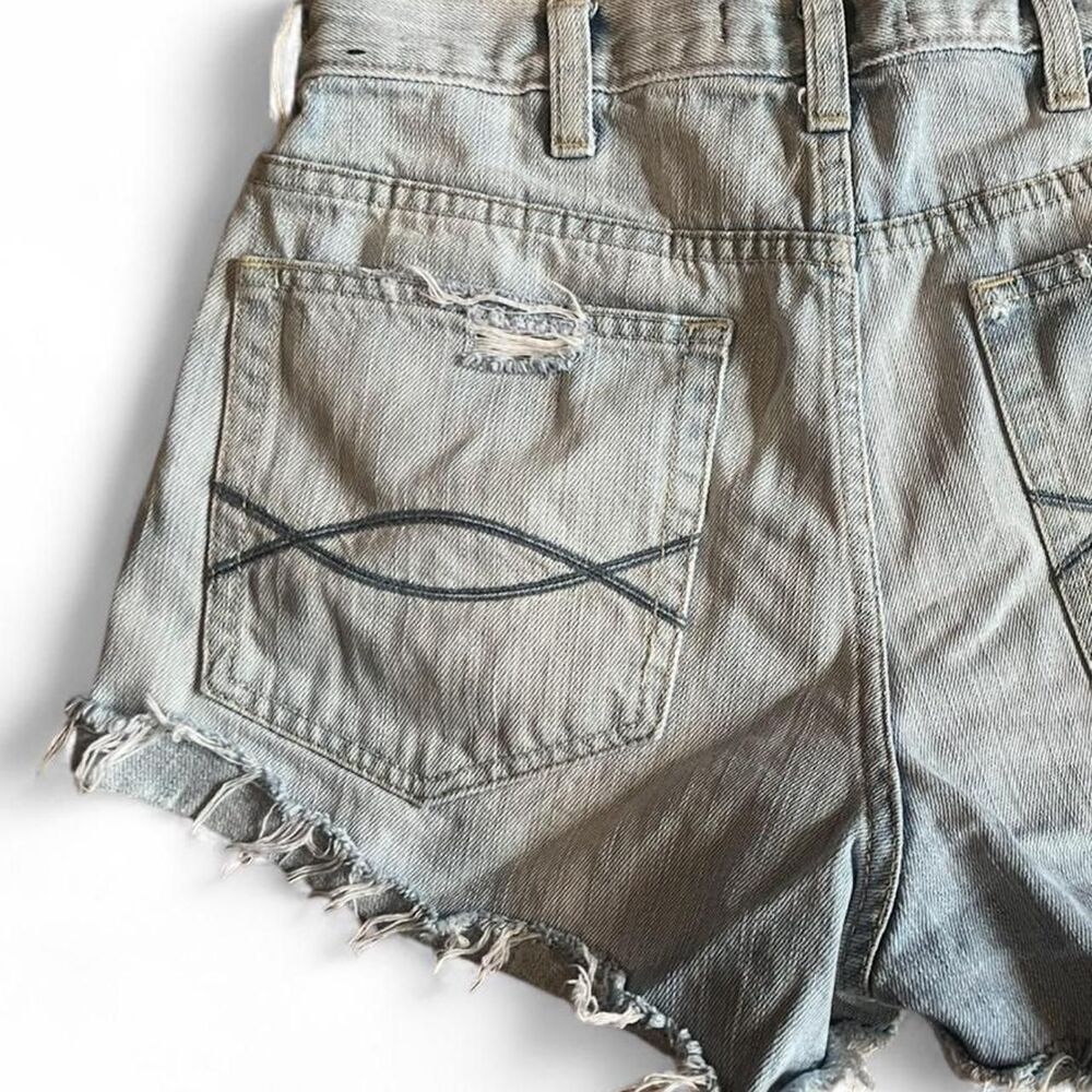 Abercrombie & Fitch Light wash denim shorts w/ partially cuffed, frayed hem. 6.